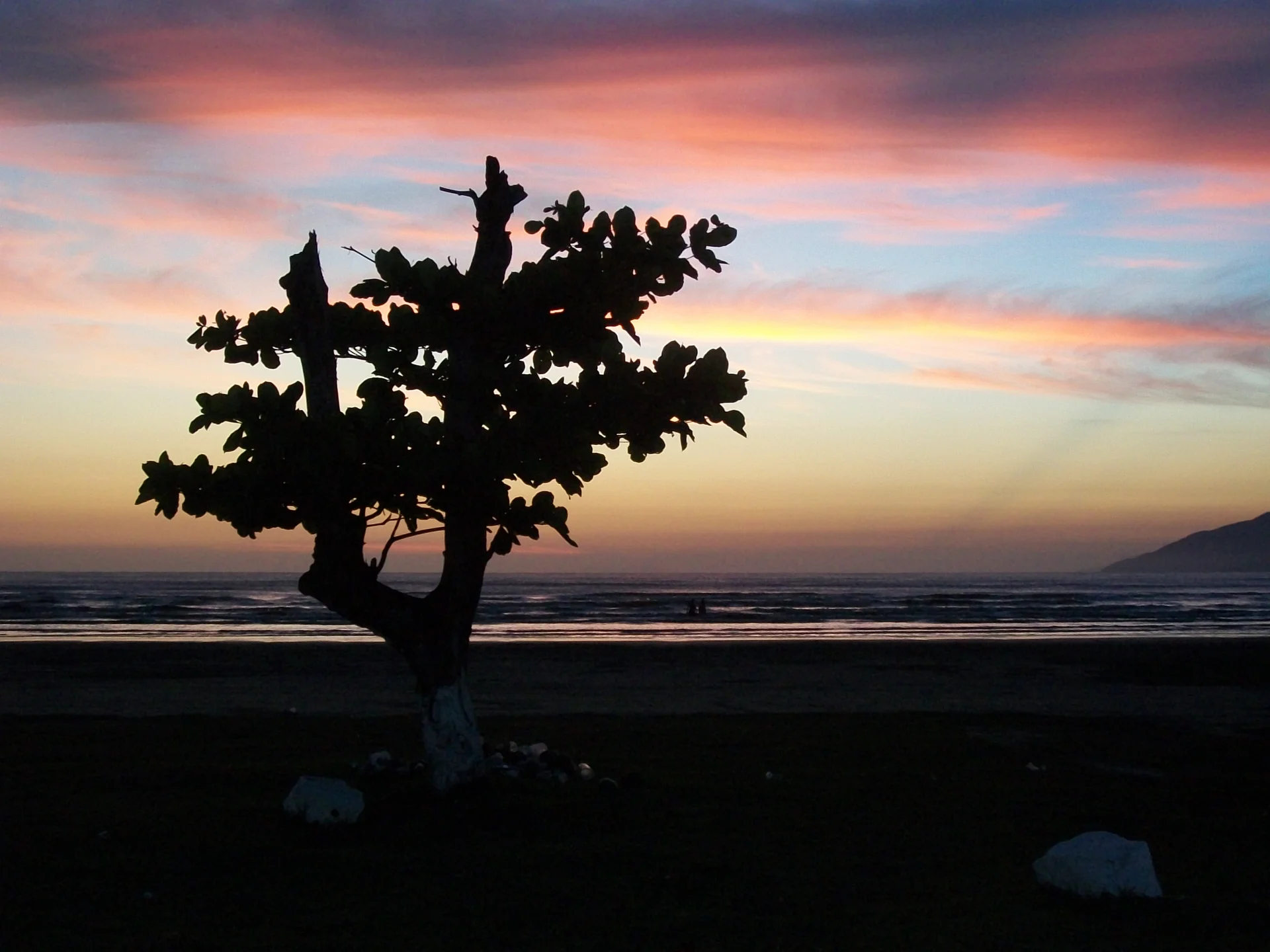 Praia das Palmeiras, em Caraguatatuba